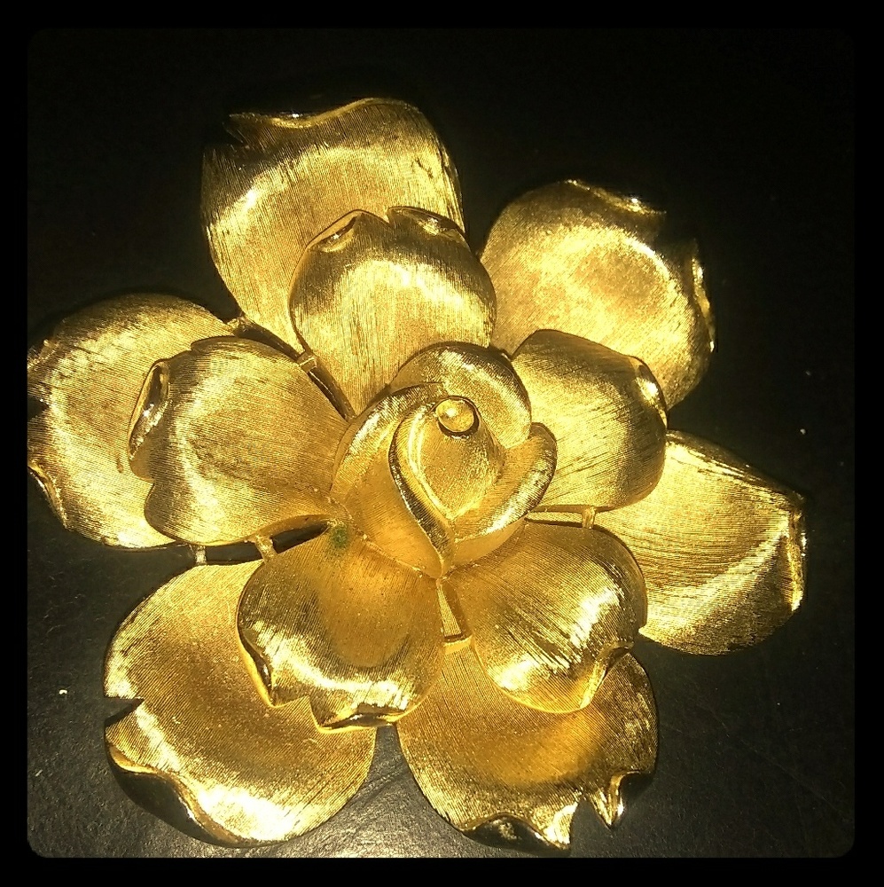 Broche
